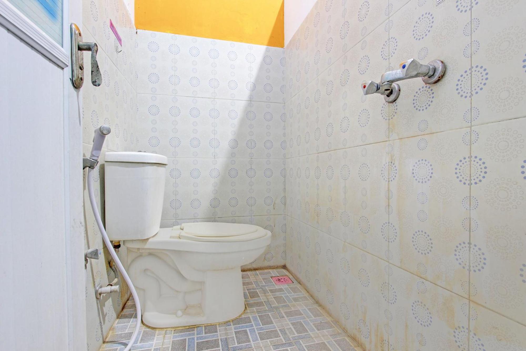 Capital O 92929 Hotel New Tirta Kencana Syariah Tegal  Dış mekan fotoğraf