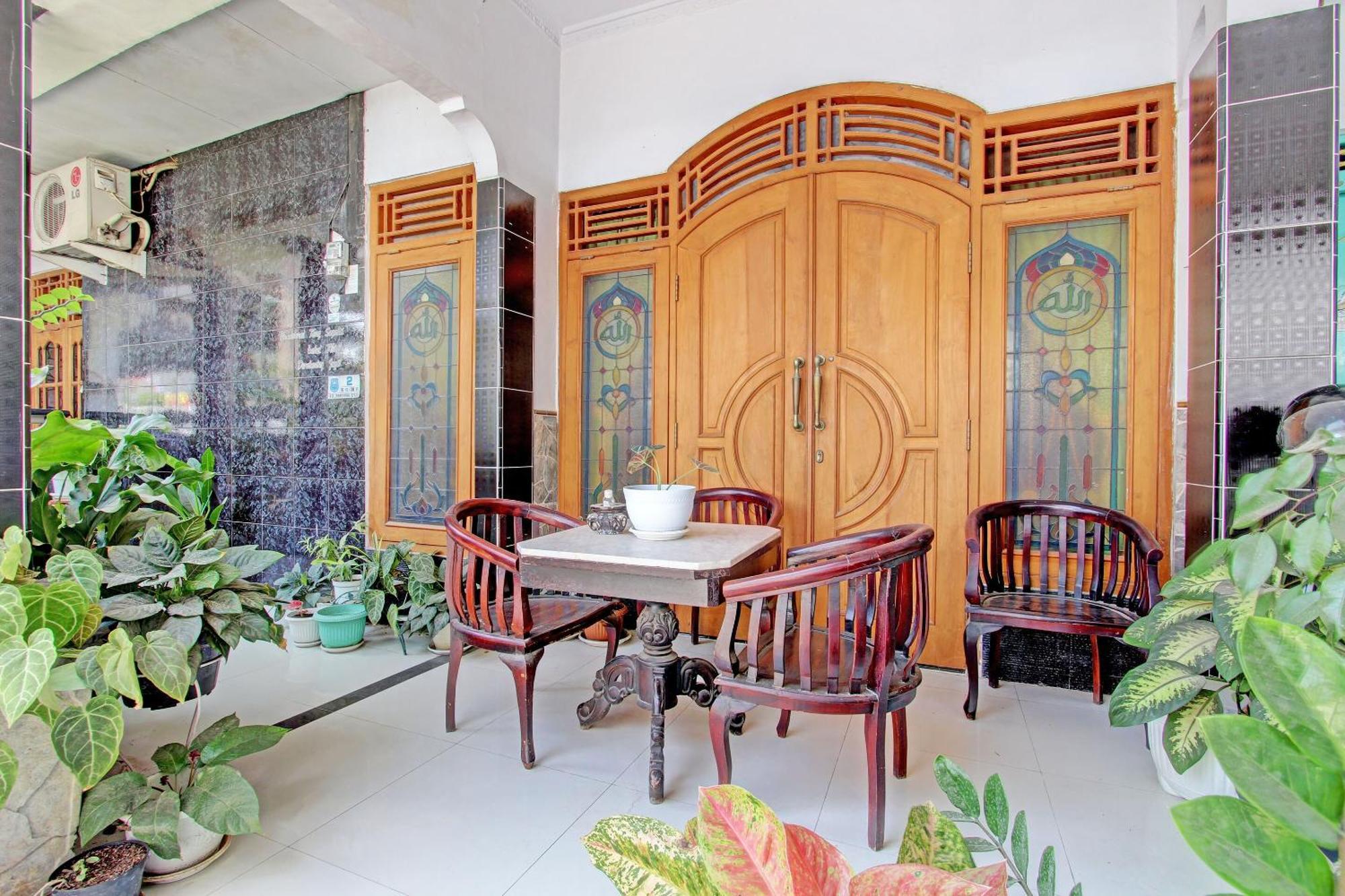 Capital O 92929 Hotel New Tirta Kencana Syariah Tegal  Dış mekan fotoğraf